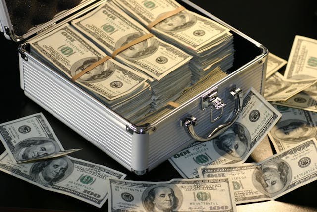 how to get wealthy