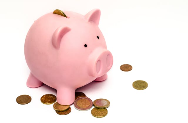 how to invest with little money